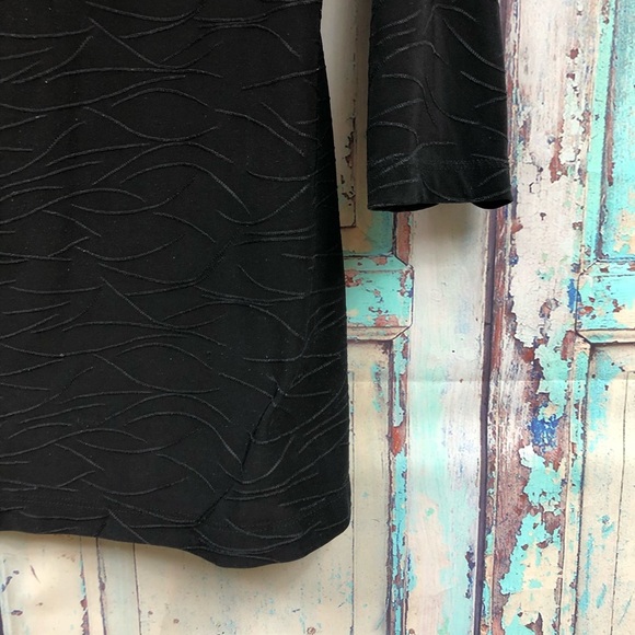 Beautiful Top by Croft & Barrow - Picture 2 of 7